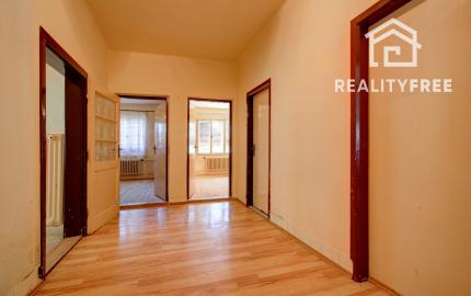 Na predaj: 3 izbový rodinný dom na pozemku o rozlohe 361 m², Gabčíkovo