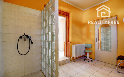 Na predaj: 3 izbový rodinný dom na pozemku o rozlohe 361 m², Gabčíkovo