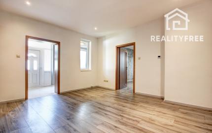 Na predaj: 3izbový rodinný dom na pozemku o rozlohe 925 m2, obec Baka