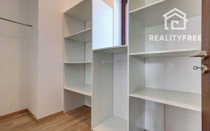 Na predaj: 5  izbový rodinný dom – Bratislava - Podunajské Biskupice