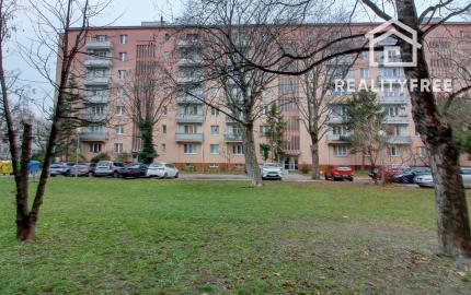 REZERVOVANÉ - 1,5-i byt - kompletná rekonštrukcia BA Ružinov-Haburská ul.