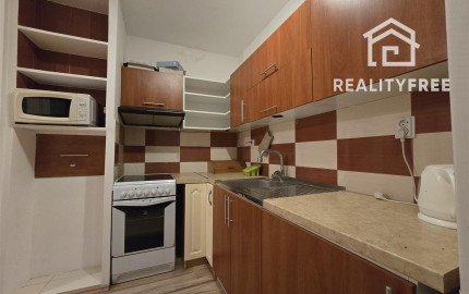 Na prenájom 1-izbový - Garsónka byt v Šamoríne, ulica Hlavná