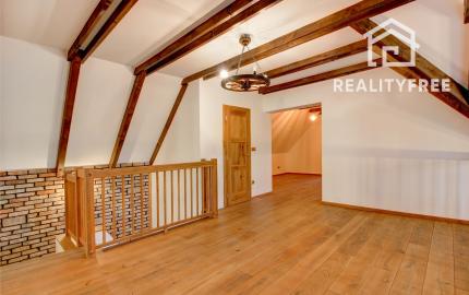 Vidiecka romantická vila na 840 m², 25 min. od Petržalky