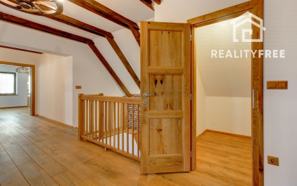 Vidiecka romantická vila na 840 m², 25 min. od Petržalky