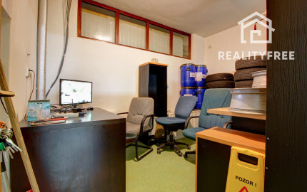 Na predaj: Komerčná budova, Báč