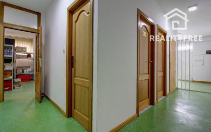 Na predaj: Komerčná budova, Báč