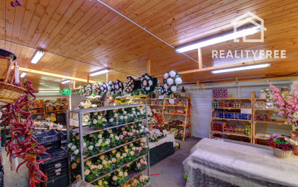 Na predaj: Komerčná budova, Báč