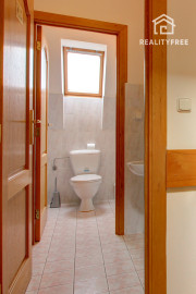 Na predaj: Komerčná budova, Báč