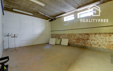 Na predaj: Komerčná budova, Báč