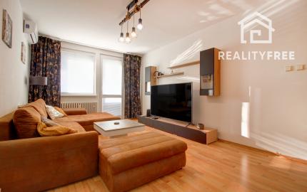 REZERVOVANÉ - Prenájom - Klimatizovaný, zariadený 3-i. byt v BA- Petržalka