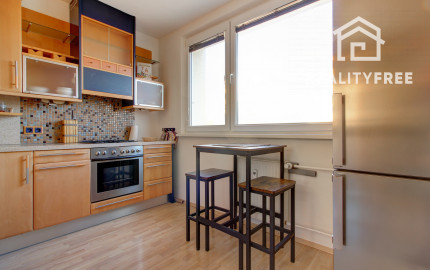 REZERVOVANÉ - Prenájom - Klimatizovaný, zariadený 3-i. byt v BA- Petržalka