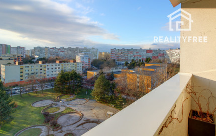 REZERVOVANÉ - Prenájom - Klimatizovaný, zariadený 3-i. byt v BA- Petržalka