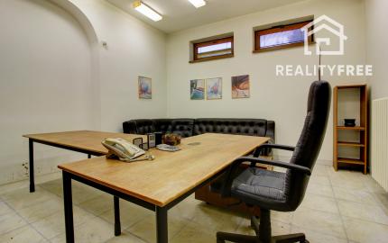 Na prenájom predajňa a kancelárske priestory v Šamoríne