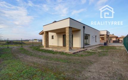 Na predaj: 4izbový rodinný dom kolaudovaný – Šamorín-Bučuháza,  stav štandard