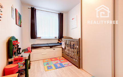 REZERVOVANÝ- Na predaj 3 izbový byt so záhradkou v Hamuliakove