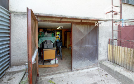 Na predaj: 4 izbový rodinný dom na pozemku 481 m², obec Dobrohošť