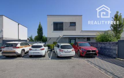 REZERVOVANÉ - Na predaj štýlový 4i RD v Rovinke