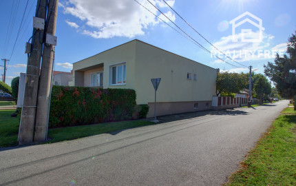 Predaj 5-izbového rodinného domu s pivnicou a krásnou záhradou – Veľká Paka