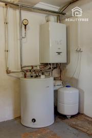 Predaj 5-izbového rodinného domu s pivnicou a krásnou záhradou – Veľká Paka