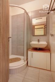 PRENÁJOM - 1 izbový byt - BA Dúbravka, Sokolíkova ulica