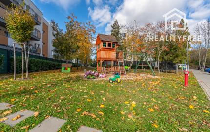 Na predaj 2,5-izbový byt s balkónom – Pezinok, Mahulanka