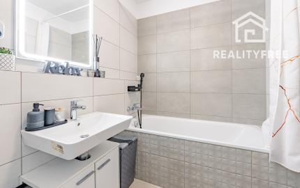 Na predaj 2,5-izbový byt s balkónom – Pezinok, Mahulanka