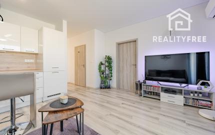 Na predaj 2,5-izbový byt s balkónom – Pezinok, Mahulanka