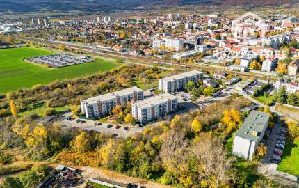 Na predaj 2,5-izbový byt s balkónom – Pezinok, Mahulanka