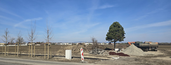 Na predaj: pozemok 4744 m2 , Bratislava - Jarovce