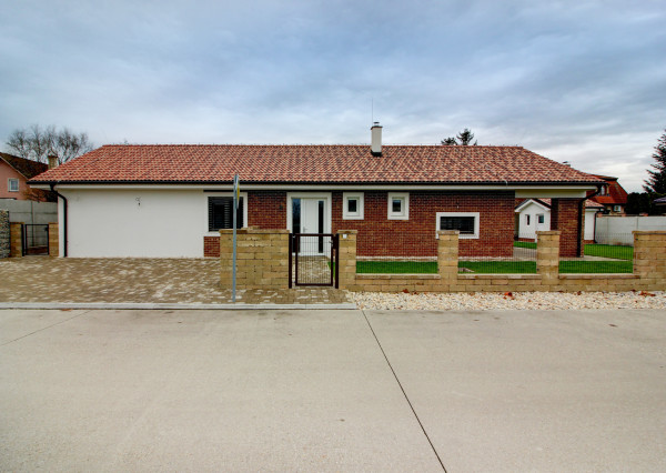 Na predaj: krásny 5izbový inteligentný rodinný dom v tichej lokalite, 15 min. od BA – Čakany,  stav nadštandard