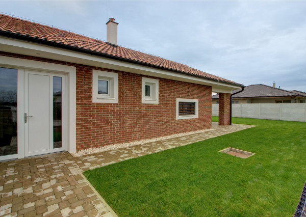 Na predaj: krásny 5izbový inteligentný rodinný dom v tichej lokalite, 15 min. od BA – Čakany,  stav nadštandard