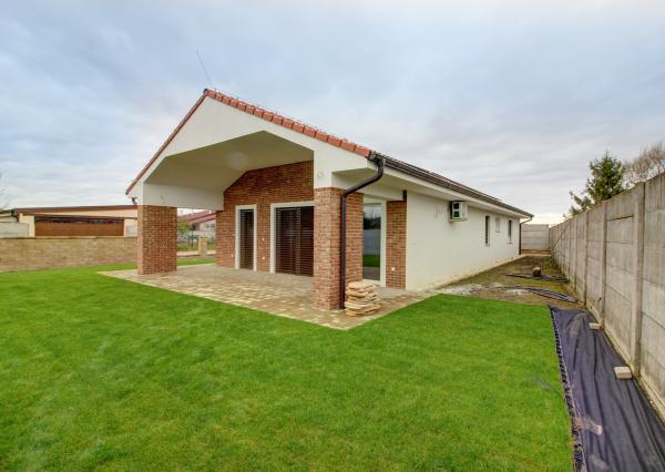 Na predaj: krásny 5izbový inteligentný rodinný dom v tichej lokalite, 15 min. od BA – Čakany,  stav nadštandard