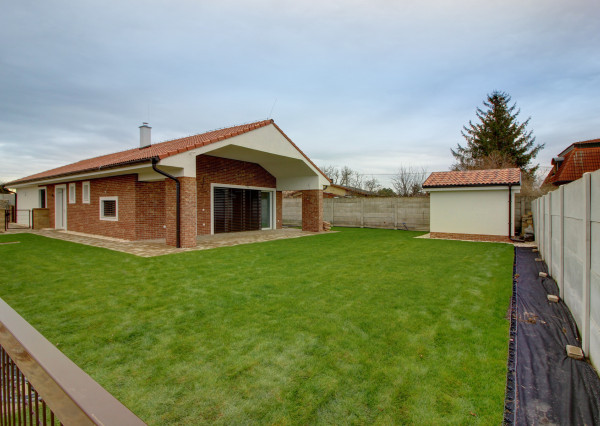 Na predaj: krásny 5izbový inteligentný rodinný dom v tichej lokalite, 15 min. od BA – Čakany,  stav nadštandard