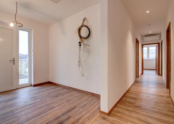 Na predaj: krásny 5izbový inteligentný rodinný dom v tichej lokalite, 15 min. od BA – Čakany,  stav nadštandard