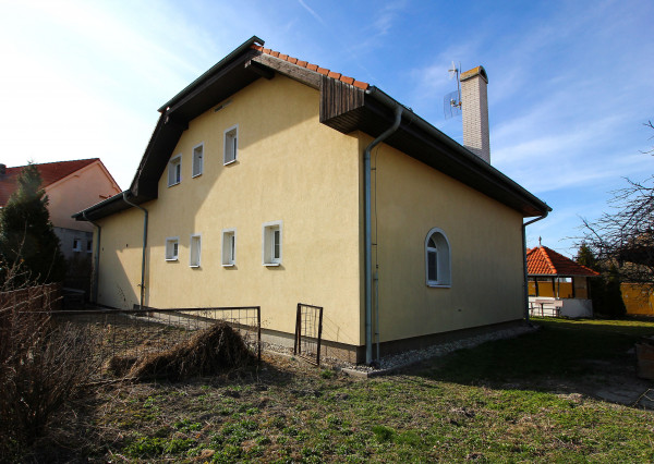 Na predaj: rodinný dom - penzión pre 10-20 osôb alebo viac