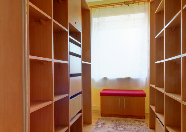 Na predaj: 3,5 izbový rodinný dom s prístavbou a garážou na pozemku o rozlohe 761 m², obec Dobrohošť