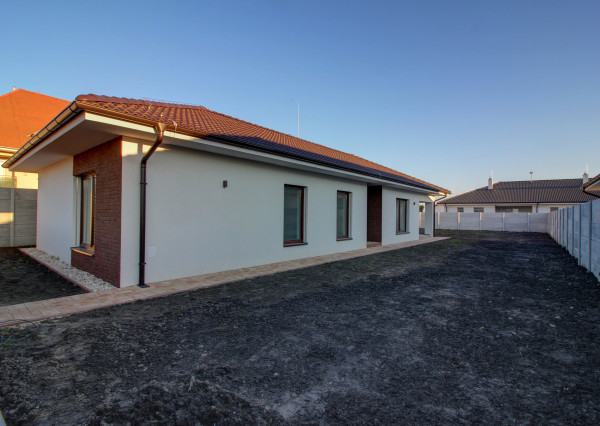 Na predaj: 4izbový rodinný dom – Michal na Ostrove,