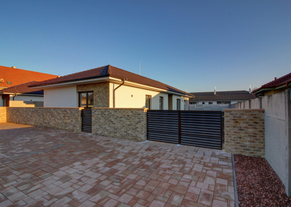 Na predaj: 4izbový rodinný dom – Michal na Ostrove,