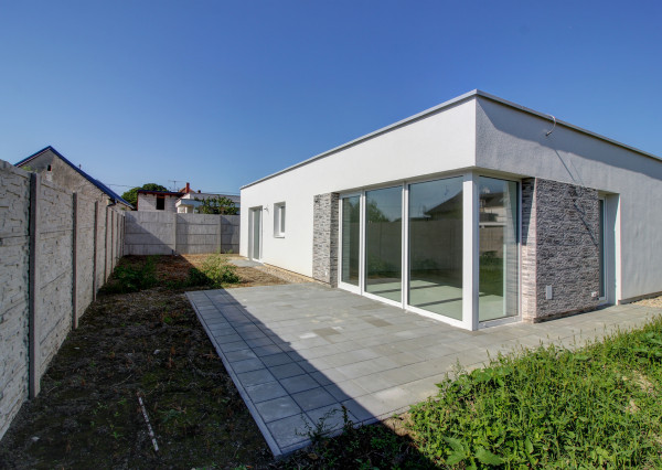 Na predaj skolaudovaný 4i RD s pozemkom 596 m² v Malej Pake.