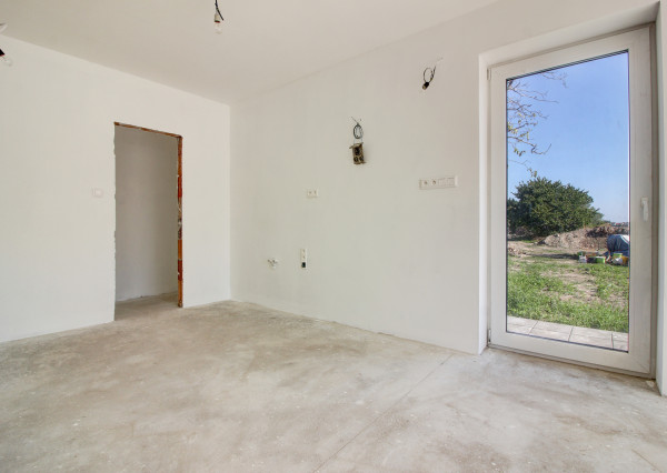 Na predaj skolaudovaný 4i RD s pozemkom 596 m² v Malej Pake.