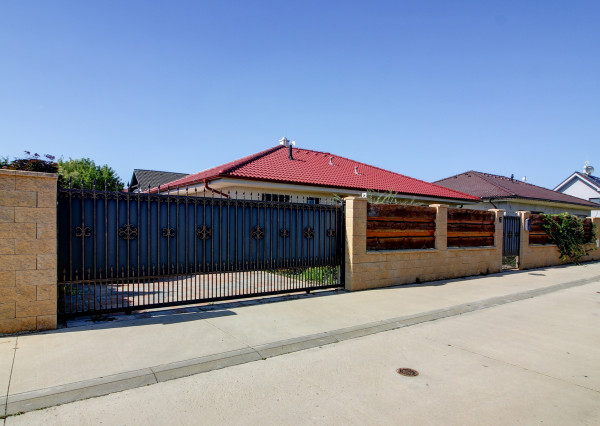 PREDANÉ - Predaj 4-izbového rodinného domu v Moste pri Bratislave