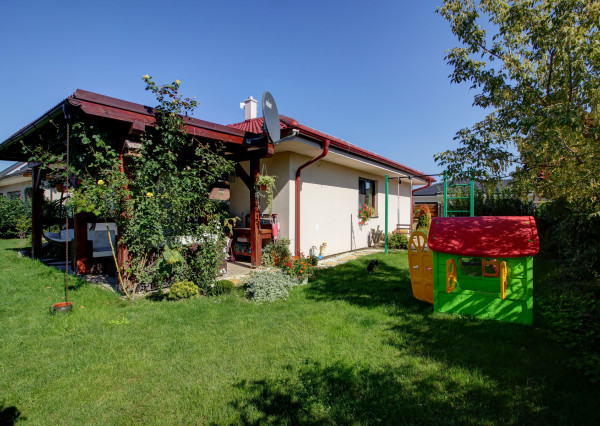 PREDANÉ - Predaj 4-izbového rodinného domu v Moste pri Bratislave