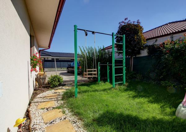 PREDANÉ - Predaj 4-izbového rodinného domu v Moste pri Bratislave