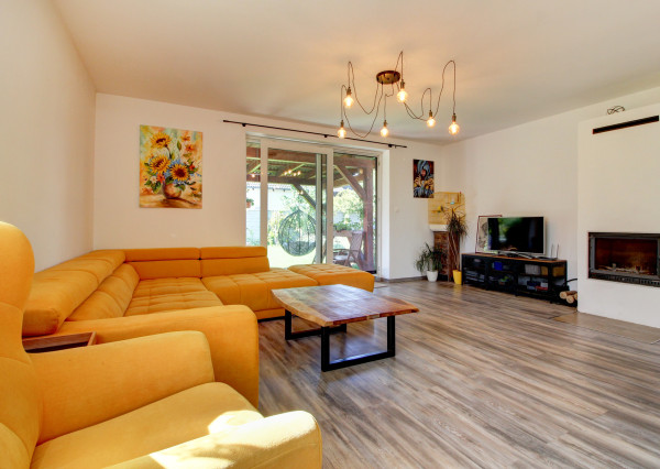 PREDANÉ - Predaj 4-izbového rodinného domu v Moste pri Bratislave