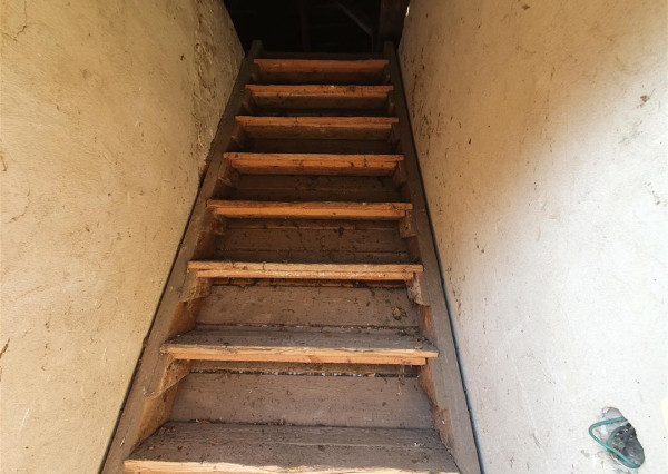 Na predaj: 4 izbový rodinný dom na pozemku o rozlohe 1543 m², obec Horný Bar