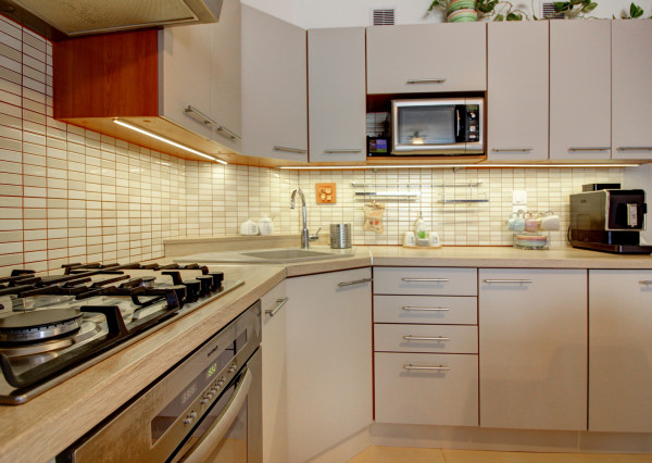 Na predaj: 3 izbový byt 66 m² , Mestský Majer,  Šamorín - kompletná rekonštrukcia