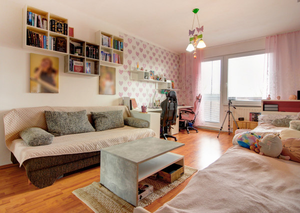 Na predaj: 3 izbový byt 66 m² , Mestský Majer,  Šamorín - kompletná rekonštrukcia