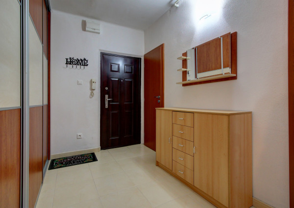 Na predaj: 3 izbový byt 66 m² , Mestský Majer,  Šamorín - kompletná rekonštrukcia