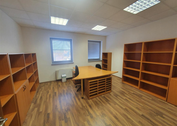 Na prenájom kancelárske priestory v Šamoríne, Bratislavská.