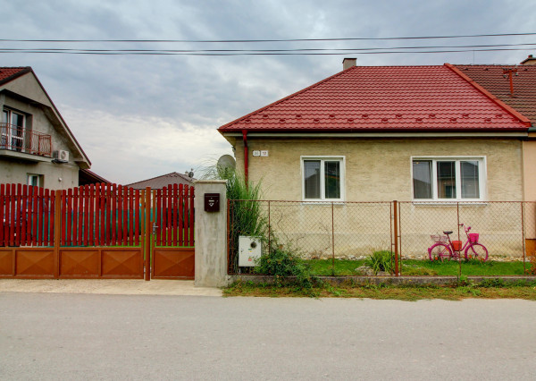 Na predaj: 2,5 izbový rodinný dom s , obec Šamorín-Šámot